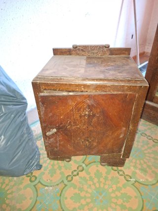 Dormitorio antiguo madera y cristal