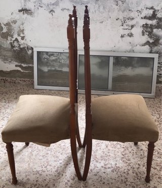 Juego de 2 sillas de madera y rejilla