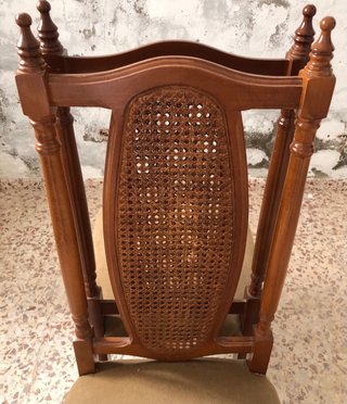 Juego de 2 sillas de madera y rejilla
