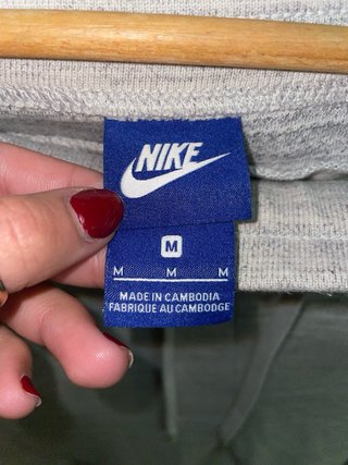 Pantalones chándal Nike grises