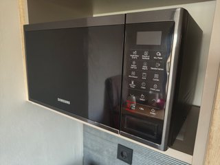 Microondas Samsung con Grill 23L Negro