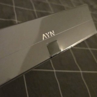 AYN Thor