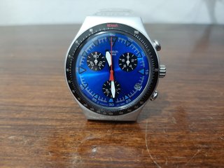 Swatch Irony Aluminio Cronógrafo Azul Plateado