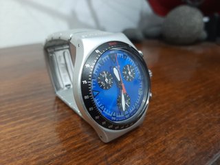 Swatch Irony Aluminio Cronógrafo Azul Plateado