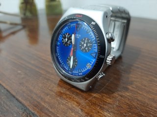 Swatch Irony Aluminio Cronógrafo Azul Plateado