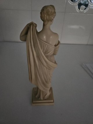Reproducción Artemisa Rino Ruggeri