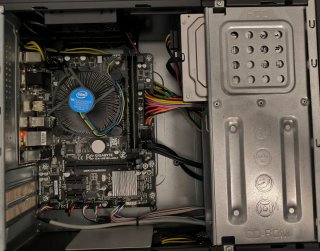 Ordenador Gigabyte i3 8GB RAM SSD Windows 11