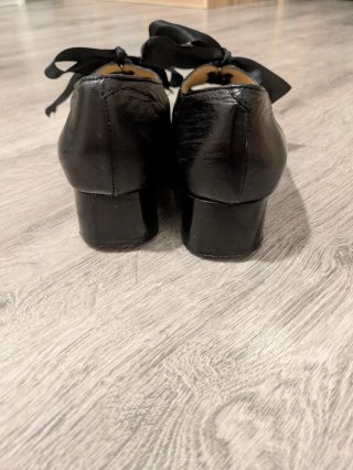 Zapatos Baturra Negros con Lazo