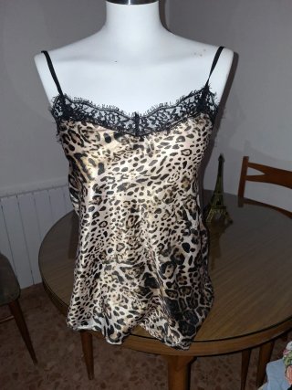 Top tirantes estampado leopardo y encaje