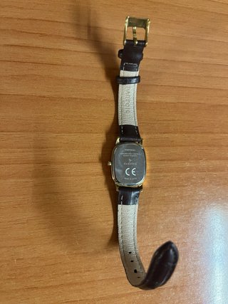 Reloj Parfois dorado y marrón