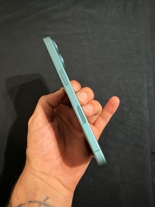 iPhone 16