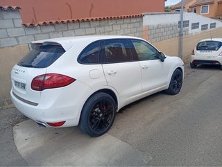 Porsche Cayenne 2011
