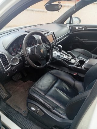 Porsche Cayenne 2011