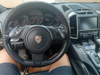Porsche Cayenne 2011