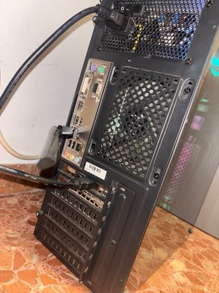 PC Gaming Lux con luces RGB