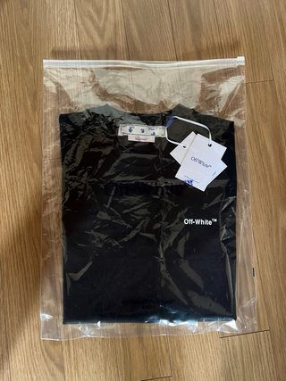 T-shirt Off-White nera
