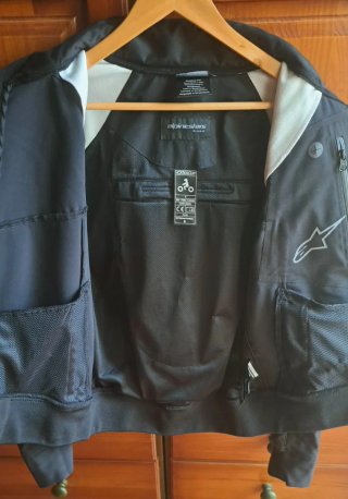 Chaqueta Alpinestars Negra y Gris con Capucha