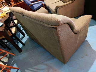 SOFÁ 2 PLAZAS DISEÑO CLÁSICO