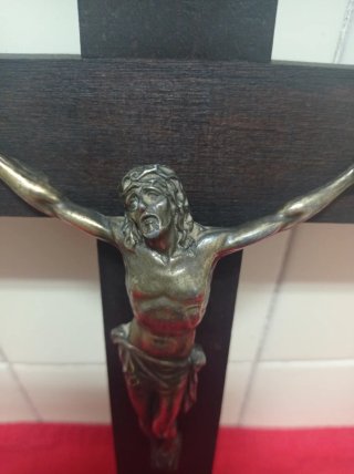 Crucifijo antiguo madera y bronce