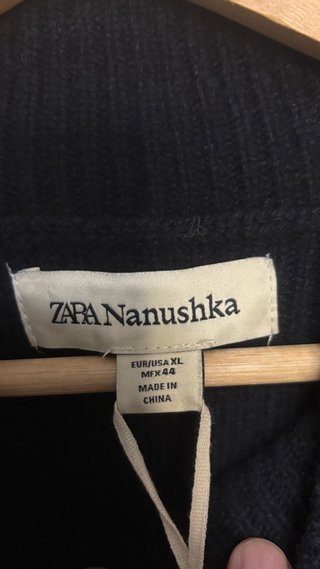 Jersey Zara Negro Cuello Alto