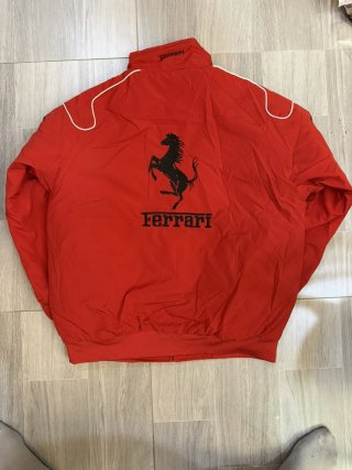 Chaqueta Ferrari F1 Racing Roja Bordada - M
