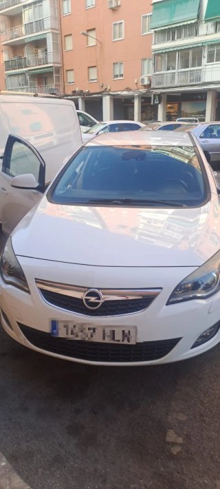 Opel Astra  j excelen 2012