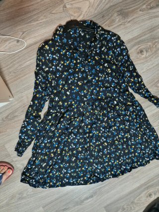 Vestido negro estampado floral