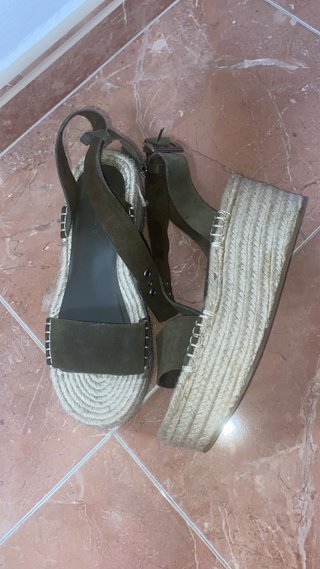 Sandalias cuña esparto verde y beige