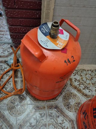 Bombona Repsol Gas para placa. Vacio