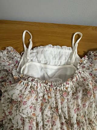 Vestido floral branco e rosa