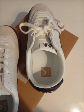 Zapatillas Veja negro y Blanco