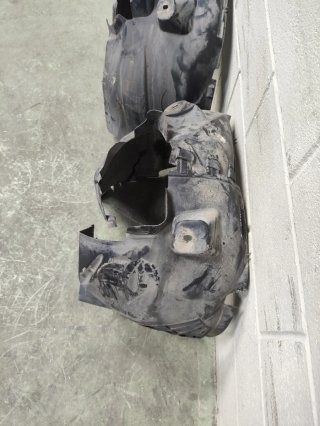 Guardabarros delanteros Opel Corsa E de 2017.