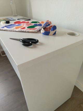 Escritorio IKEA Blanco con cajones - 142 x 50 cm