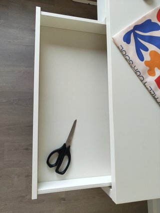 Escritorio IKEA Blanco con cajones - 142 x 50 cm