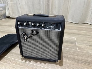 Guitarra Fender Squier Stratocaster + Amplificador