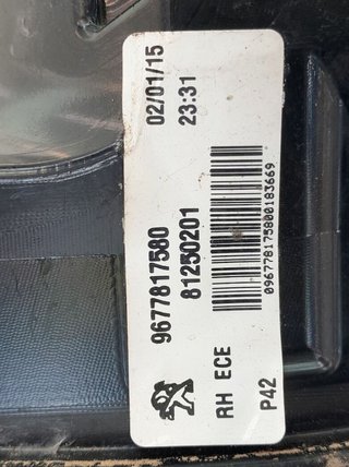 Piloto tras der peugeot 1139869 9677817580 308