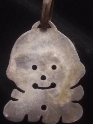 Colgante plata figura infantil