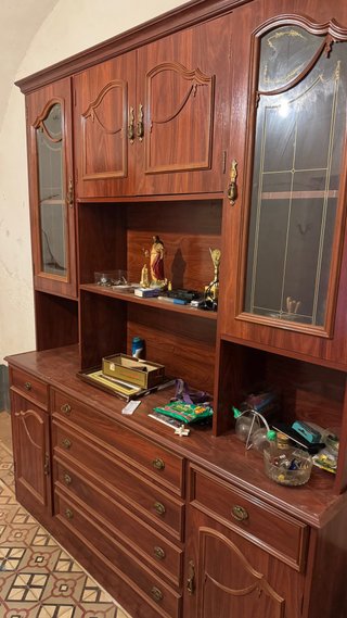 Mueble de salón madera y cristal