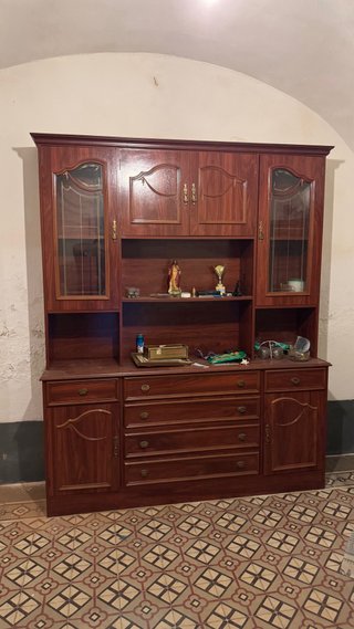 Mueble de salón madera y cristal