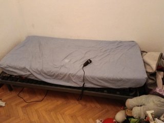 Cama 90 con colchón y mando de posición