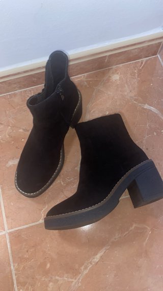 Botas de tacón negras