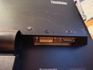 Pantalla Lenovo 16' Negra