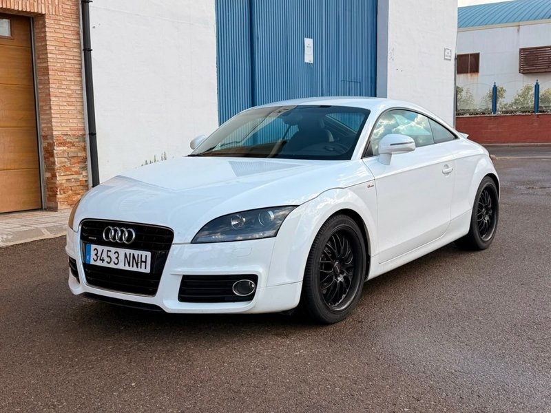 Audi TT 2.0 TDI 170 CV 2011 - foto 1