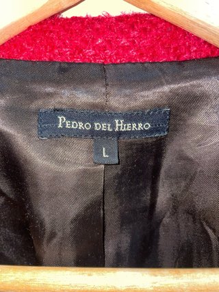 Abrigo Pedro del Hierro Rojo