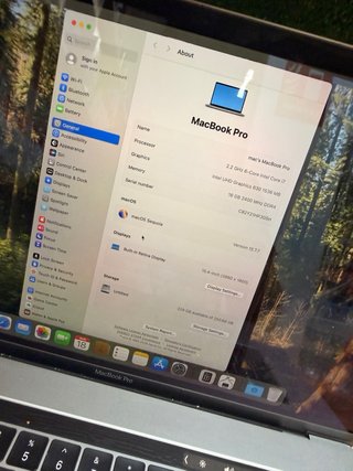 MacBook Pro Apple 15 inch 16gb ram 256gb SSD