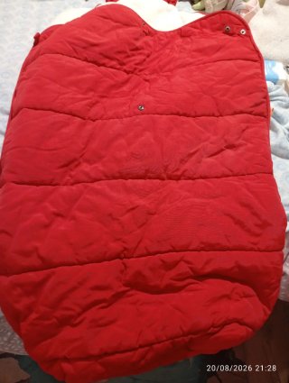 Saco de silla rojo acolchado