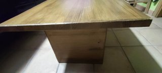 Mesa de centro madera maciza.