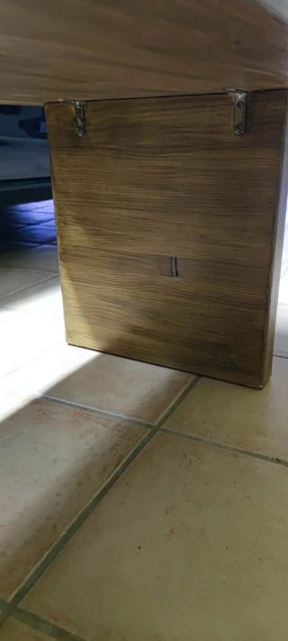 Mesa de centro madera maciza.