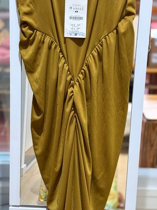 Vestido Zara mustard color sin usar