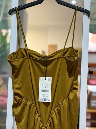 Vestido Zara mustard color sin usar